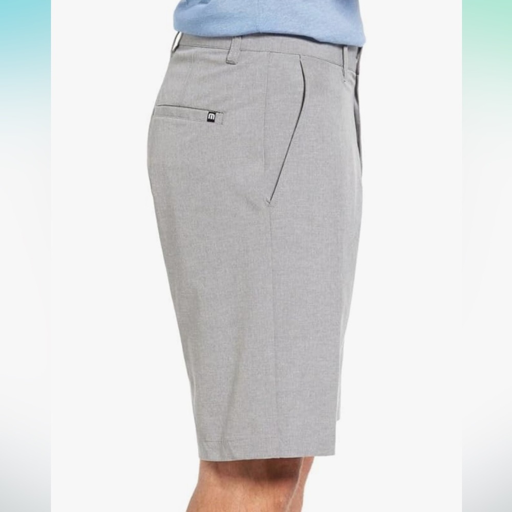 Travis Mathew Men’s shorts. Light Grey. Size 34. Like New/ great condition.